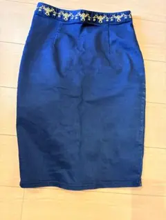 EVRIS タイトスカート ネイビー 刺繍のサムネイル
