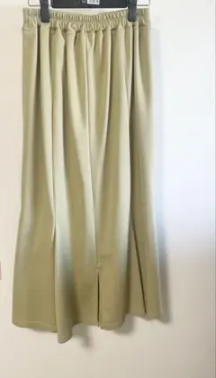 マーメイド型フレアスカート