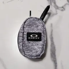 OAKLEY マルチポーチ カラビナ付き グレーのサムネイル