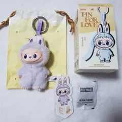 【正規品】ラブブ LABUBU イニシャル E ミニ ぬいぐるみペンダント 新品