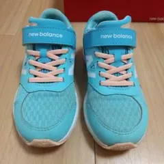 ニューバランス NB HANZO V3 17.5cm キッズ スニーカー 水色