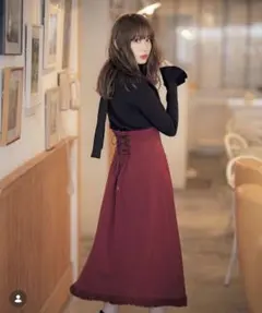 herlipto Hi-Waist Fringe Hem Skirtのサムネイル