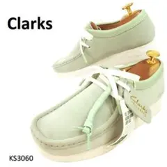 クラークス　新品　ワラビー　WALLABEES　グリーン系　スエード　23.5のサムネイル