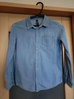 デニムブルー 長袖シャツ　１４０cm