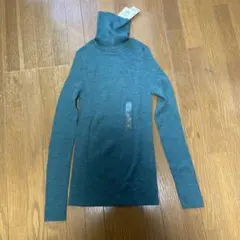 未使用　UNIQLO エクストラファインメリノウール タートルネック S