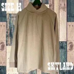 ラスト１点　SKYLAND ベージュ ハイネック トレーナー サイズM