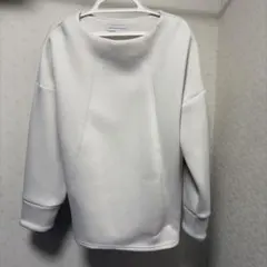 試着のみ　season reason M オフホワイト　トレーナー