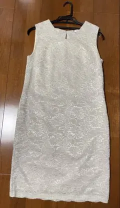 carnelian カーネリアン　パーティドレス　タイトスカート　アイボリー