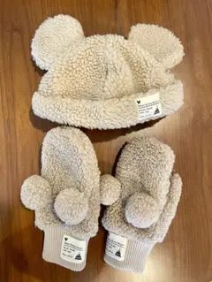 ミッキーマウス 耳付き帽子とミトンセット