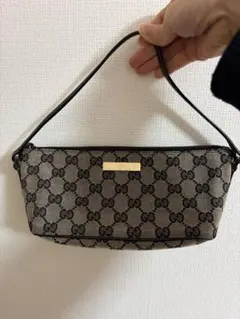 2026年最新】グッチ アクセサリーポーチの人気アイテム - メルカリ