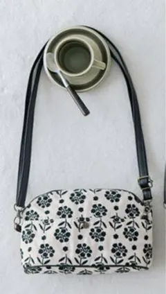 サマンサモスモス2025AutumnFair総刺繍ポシェット　ノベルティ