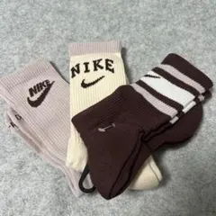 ユニセックス　NIKE ソックス 3足セット　Dri-Fit 23-26cmのサムネイル