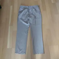 H&М　スリムフィットパンツ