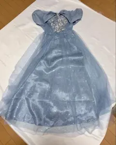 ブルードレス／ティアラ付