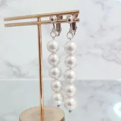 6203★高品質純白オーロラホワイト５連　人気イヤリング★艶貝真珠パールシェル貝