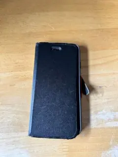 手帳型ケース 黒 赤内側