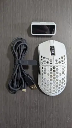 Arbiter Studio AKITSU MEDIUM ホワイト