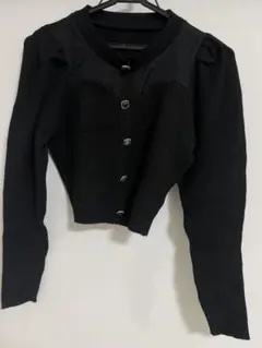 ブラック ボタン付きカーディガン