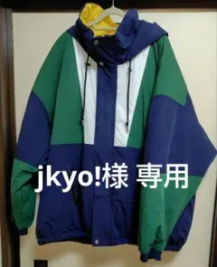 フード付きダウンジャケット