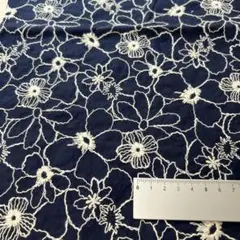 刺繍生地残布　縦85cm×横95cm