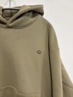 adidas アディダス　カーキ　パーカー　オーバーサイズ　美品