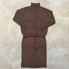 ブラウンニットタートルネックセットアップ