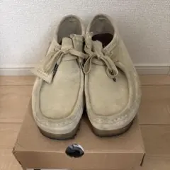 Clarks Originals ワラビー ローカット ベージュのサムネイル