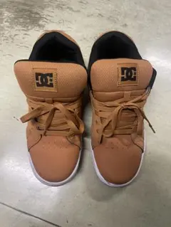 DC ブロンズ　ブラウン　スニーカー