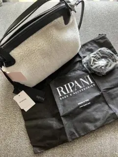 未使用　ジャンニ キアリーニ（GIANNI CHIARINI）　ボアハンドバッグ