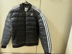 adidasラインダウンジャケット