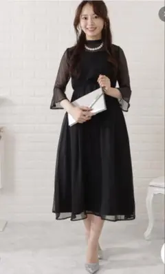 シフォンフレアブラックドレス