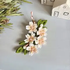 さくらブローチ 桜 5輪 つまみ細工 クリップ付 髪飾り 晴れの日 日常使い