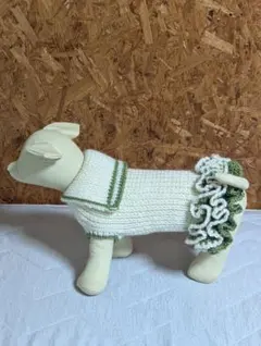 犬用フリル付きニットセーター