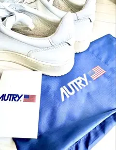 AUTRY ホワイト スニーカー 箱・収納袋付き