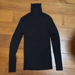 UNIQLOユニクロ ウール100% 黒 タートルネックセーター