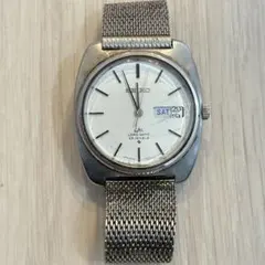 Item thumbnail for item c3a45333-5a55-4a57-97c8-fe06c0d2a3d6