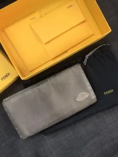 FENDI セレリア 長財布 二つ折り