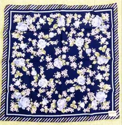 花柄ハンカチ ネイビー 約42cm
