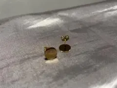 ゴールドカラー スタッドピアス
