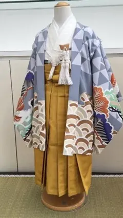 七五三 男の子 5歳 羽織袴セット 鶴 松柄 七五三 男の子 5歳 羽織袴セット 鶴 松柄 - メルカリ