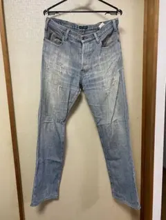 ジョルジオアルマーニのジーンズ　ストレートデニムパンツ　 破れのサムネイル