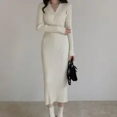 美品 ✩ ボタン付き タイトニットワンピース リブニット アイボリー SEU