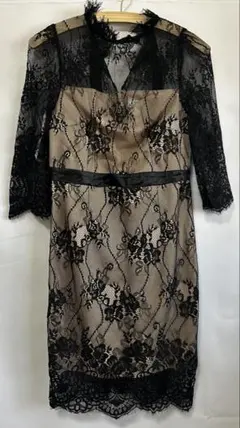 Tika 長袖レース タイトドレス（ベージュ×ブラック）