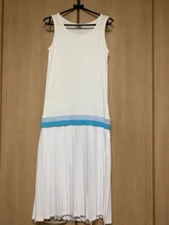 未使用 ラコステ LACOSTE プリーツワンピース