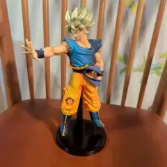 孫悟空 攻撃ポーズ フィギュア