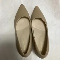 ベージュ ポインテッドトゥパンプス　オリエンタルトラフィック