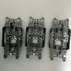 ミニ四駆　軽量センターシャーシ　ブラック　3セットのサムネイル