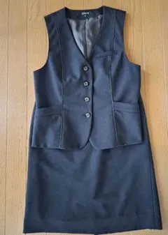 セロリー　事務服