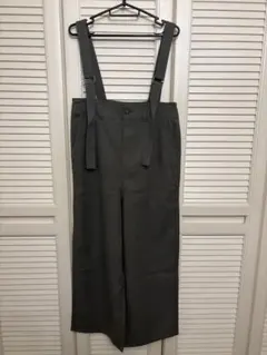 Niko and… グレー サスペンダー付きワイドレッグパンツ