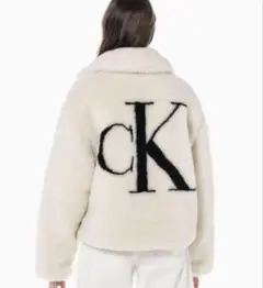 美品　カルバンクラインジーンズ　バックモノグラムシェルパジャケット　S